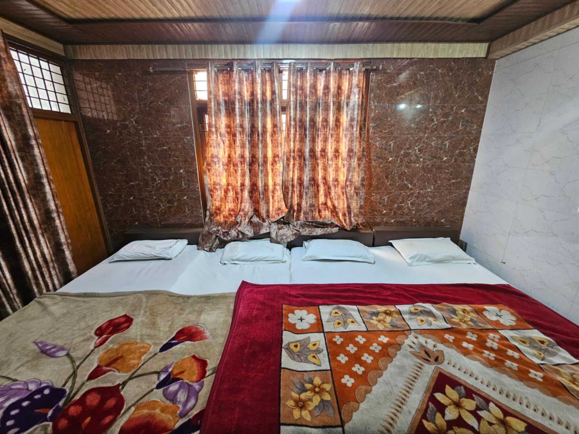 Subhadra Guest House Mathura Zimmer foto